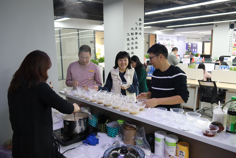 冬至湯圓餃子情，華邦瀛溫暖一家親
